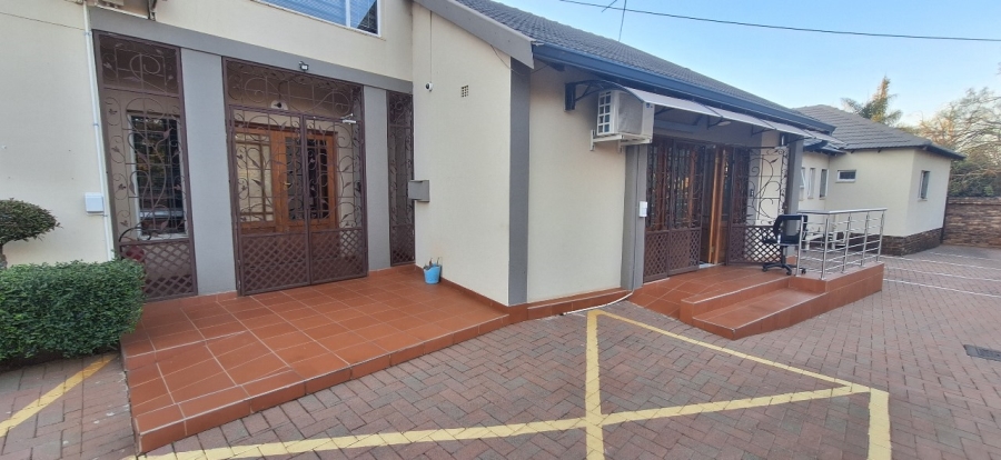  Bedroom Property for Sale in Lynnwood Glen Gauteng