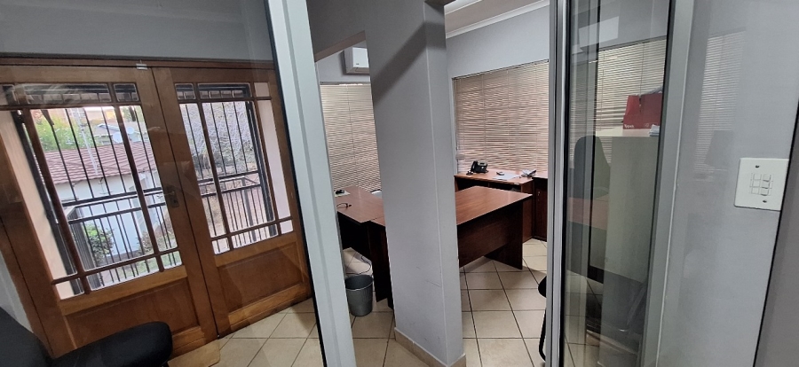  Bedroom Property for Sale in Lynnwood Glen Gauteng