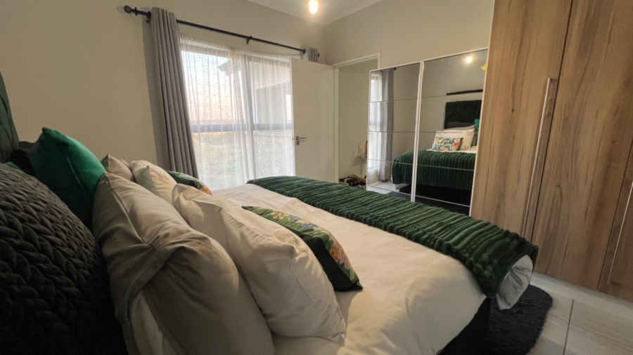 To Let 1 Bedroom Property for Rent in Waterfall Gauteng