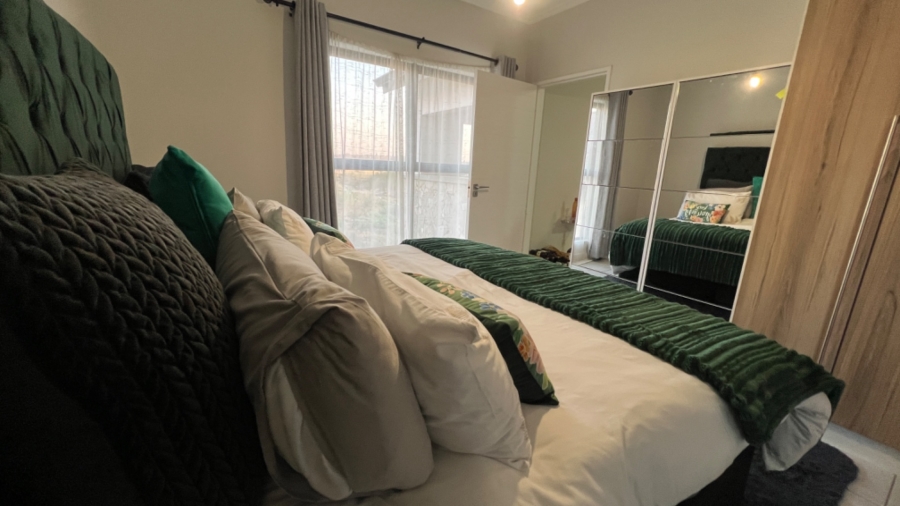 To Let 1 Bedroom Property for Rent in Waterfall Gauteng