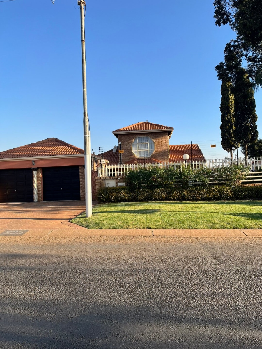 3 Bedroom Property for Sale in Eersterust Gauteng