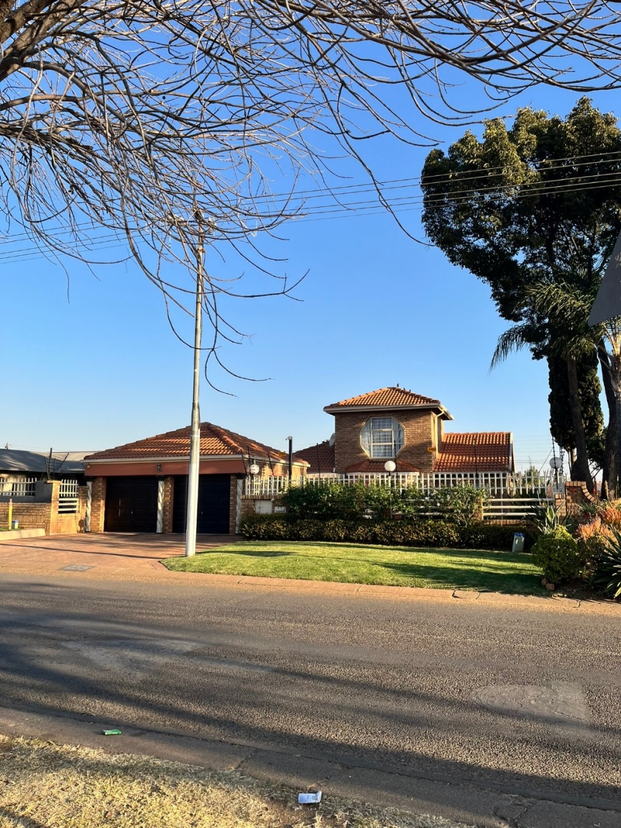 3 Bedroom Property for Sale in Eersterust Gauteng