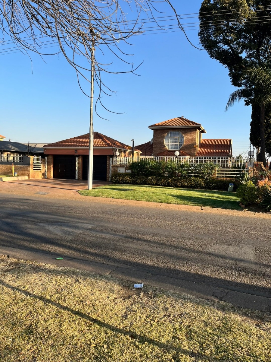 3 Bedroom Property for Sale in Eersterust Gauteng