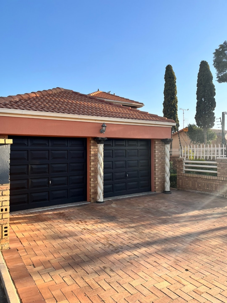 3 Bedroom Property for Sale in Eersterust Gauteng