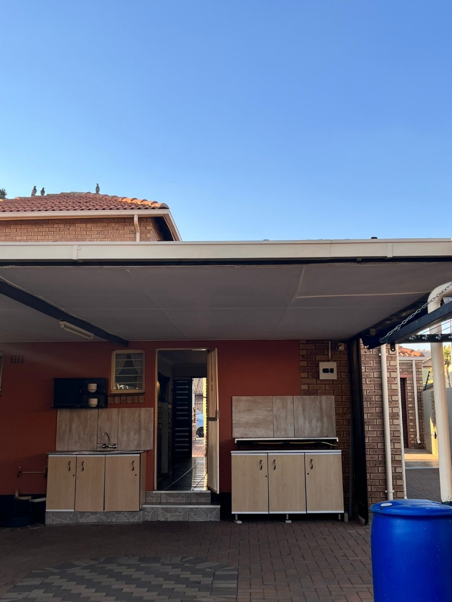 3 Bedroom Property for Sale in Eersterust Gauteng