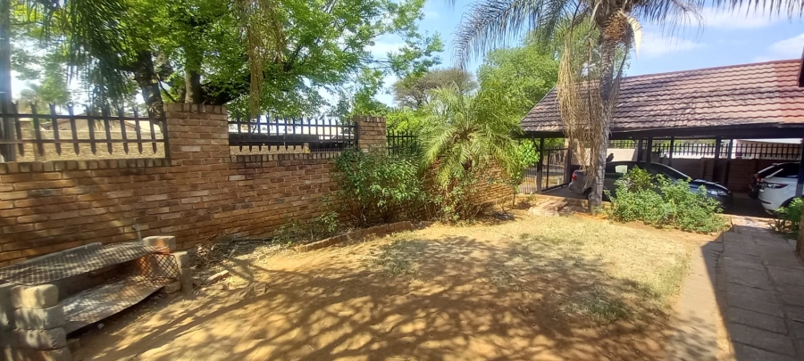 4 Bedroom Property for Sale in Mountain View Gauteng