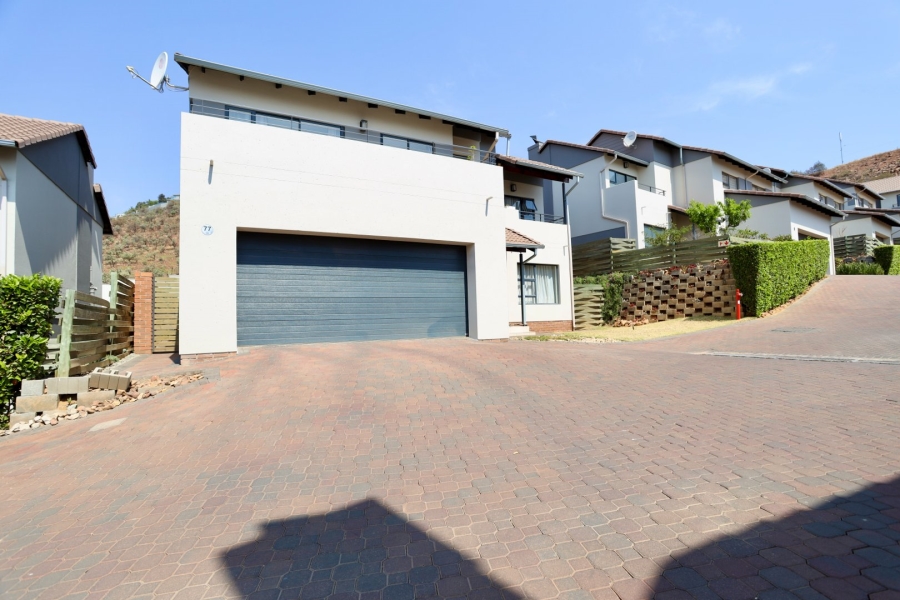 4 Bedroom Property for Sale in Amorosa Gauteng