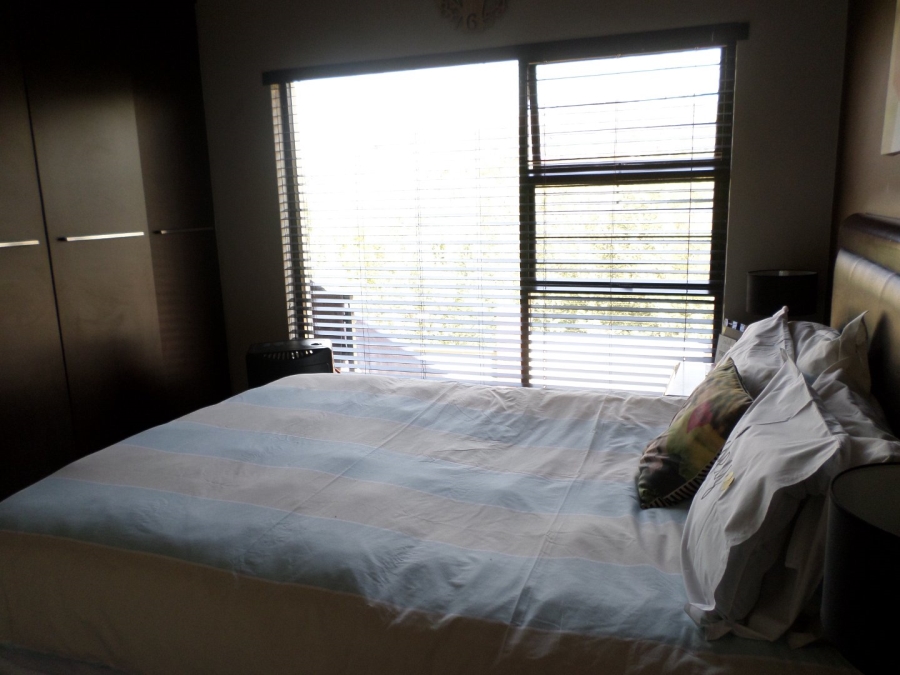 To Let 2 Bedroom Property for Rent in Glenvista Gauteng