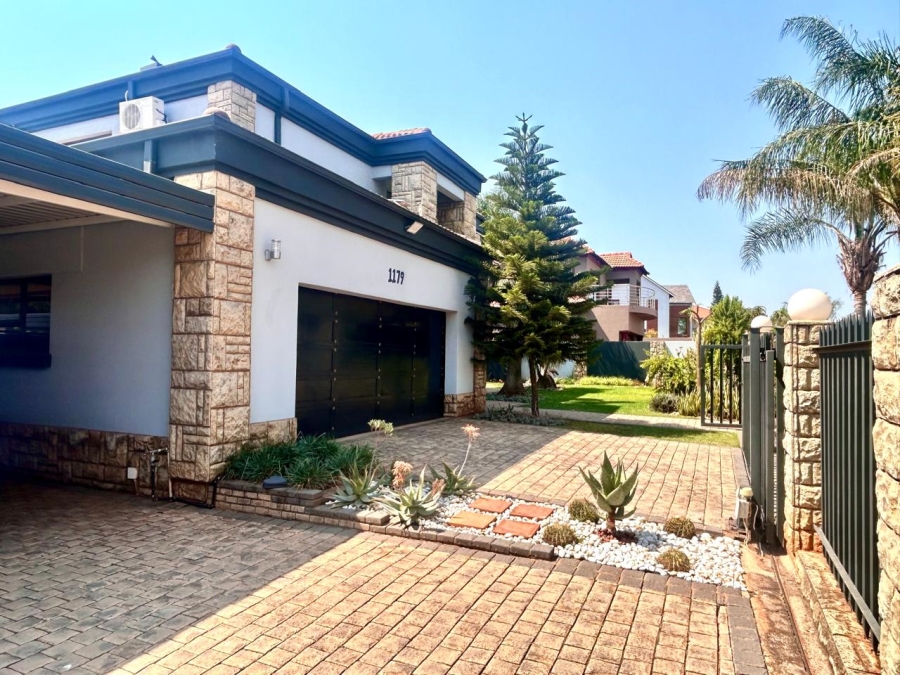 6 Bedroom Property for Sale in Montana Tuine Gauteng