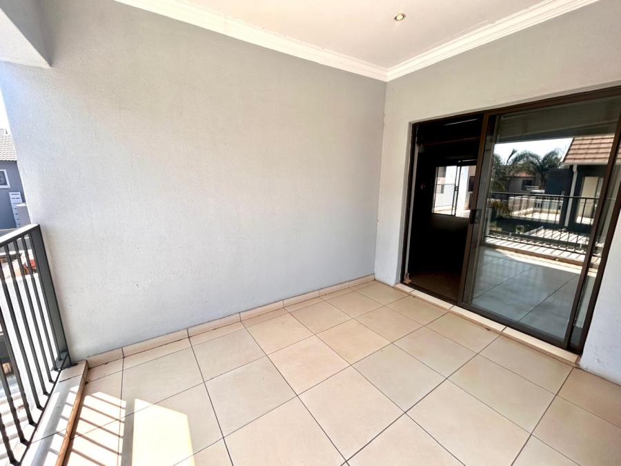 6 Bedroom Property for Sale in Montana Tuine Gauteng