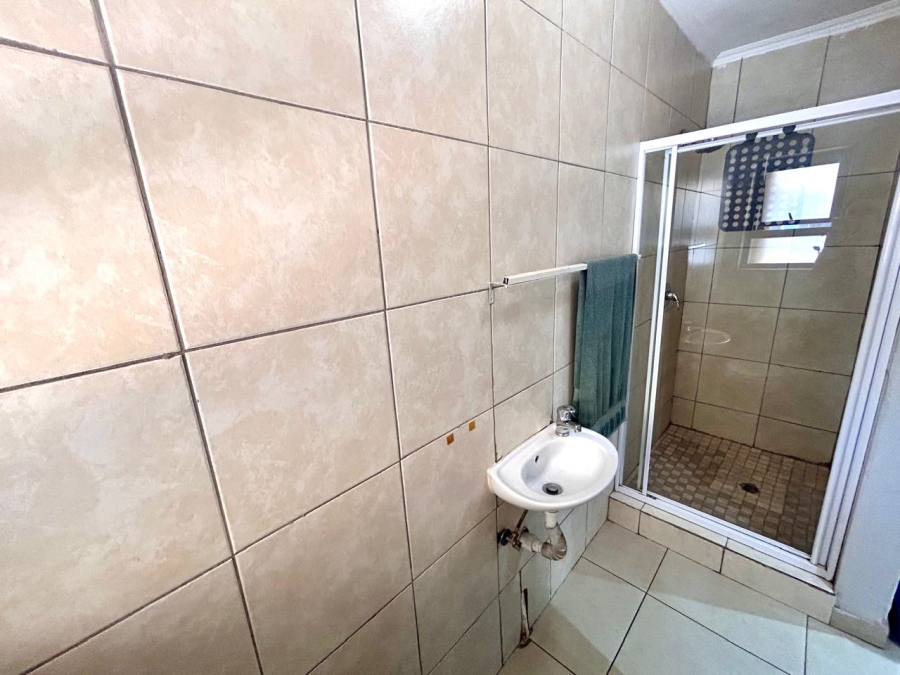 6 Bedroom Property for Sale in Montana Tuine Gauteng