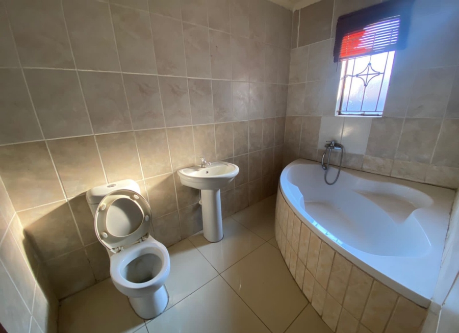 3 Bedroom Property for Sale in Mahube Valley Gauteng