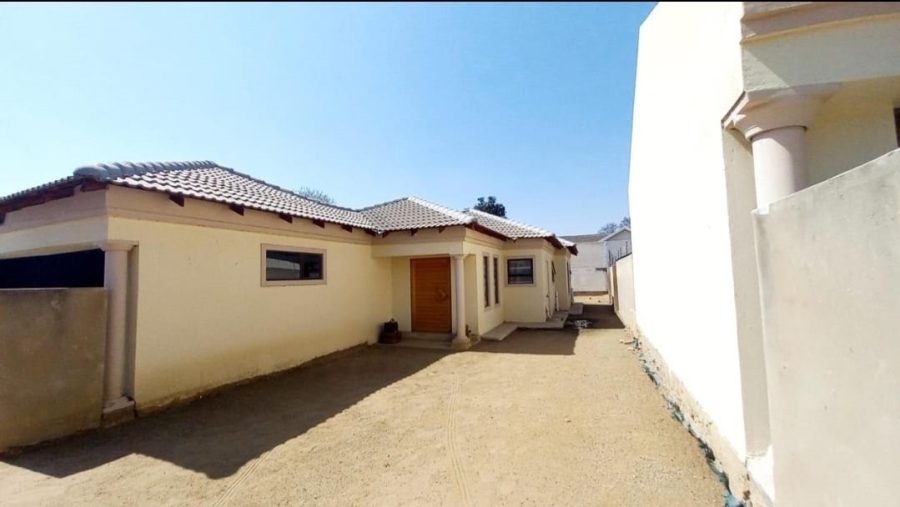 3 Bedroom Property for Sale in Parkhill Gardens Gauteng