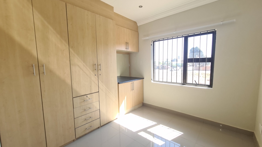 To Let 2 Bedroom Property for Rent in Erasmia Gauteng