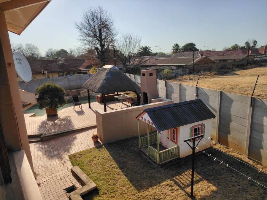 5 Bedroom Property for Sale in Ferryvale Gauteng