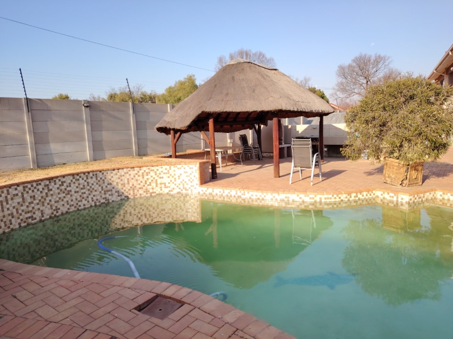 5 Bedroom Property for Sale in Ferryvale Gauteng