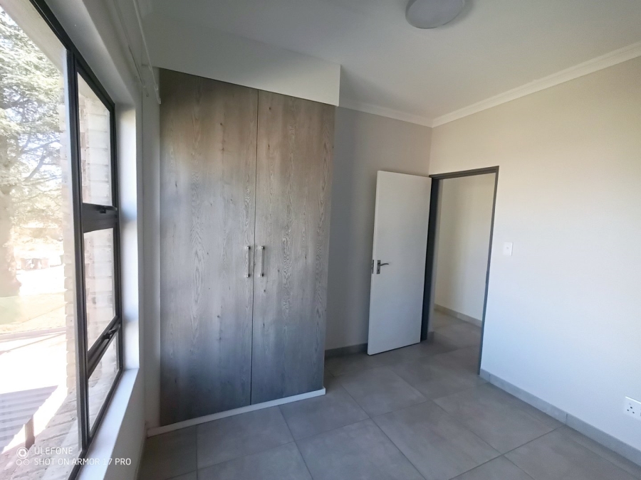 2 Bedroom Property for Sale in Goedeburg Gauteng