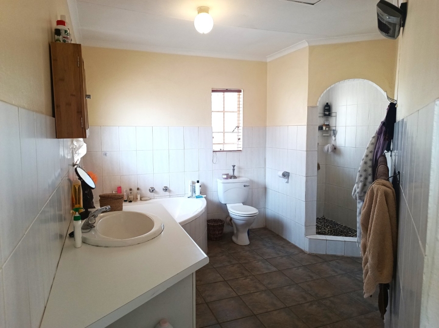 2 Bedroom Property for Sale in Kameelfontein Gauteng