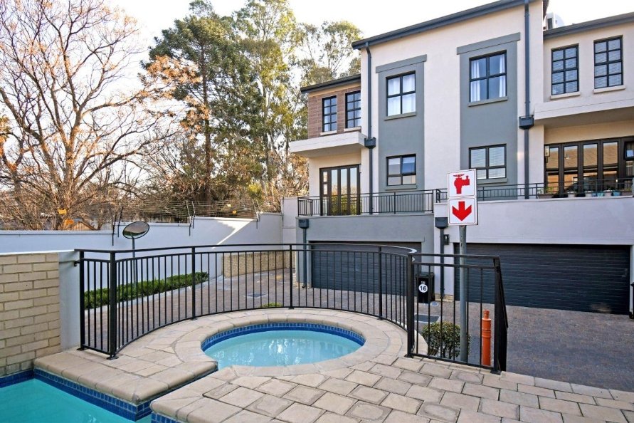 3 Bedroom Property for Sale in Bryanston Gauteng