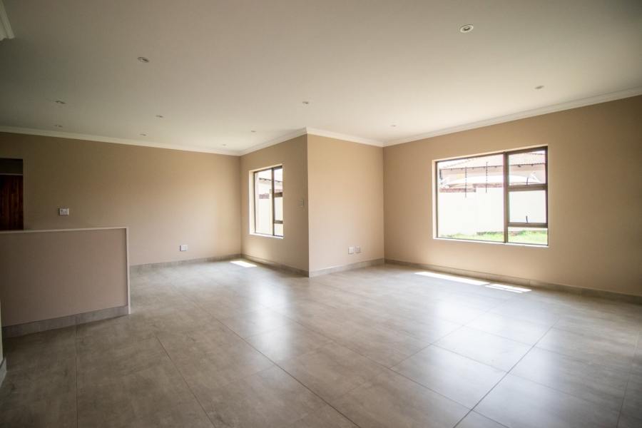 3 Bedroom Property for Sale in Comet Gauteng