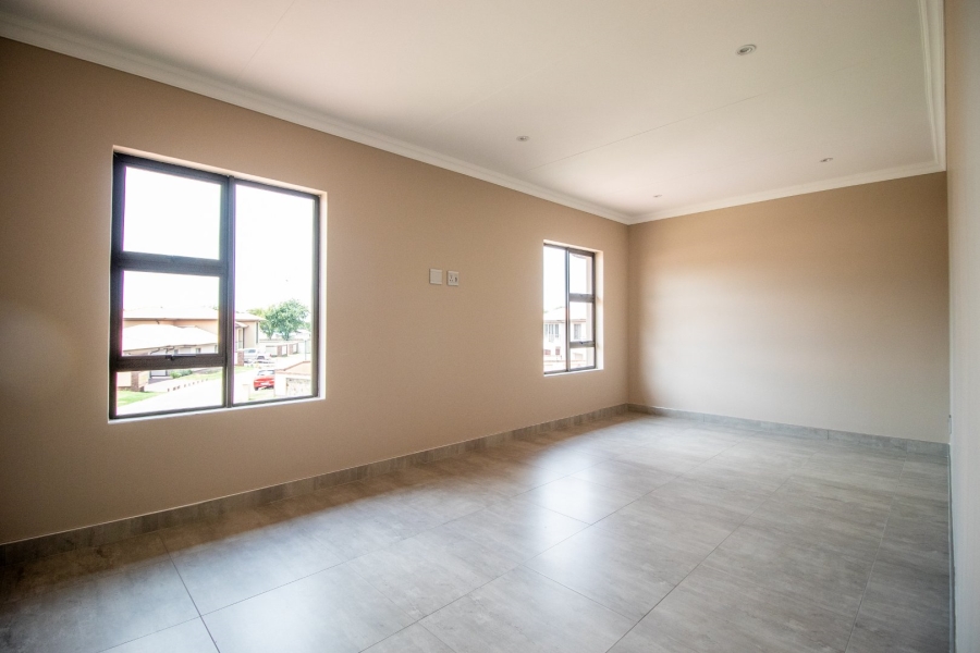 3 Bedroom Property for Sale in Comet Gauteng