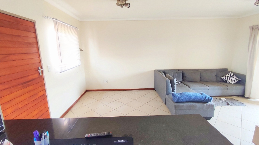 2 Bedroom Property for Sale in Monavoni Gauteng