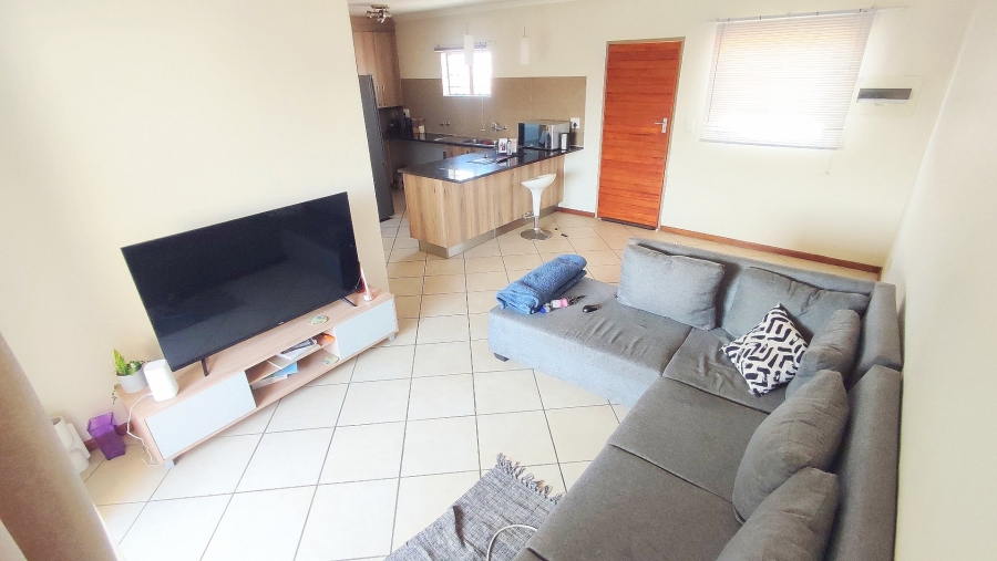 2 Bedroom Property for Sale in Monavoni Gauteng