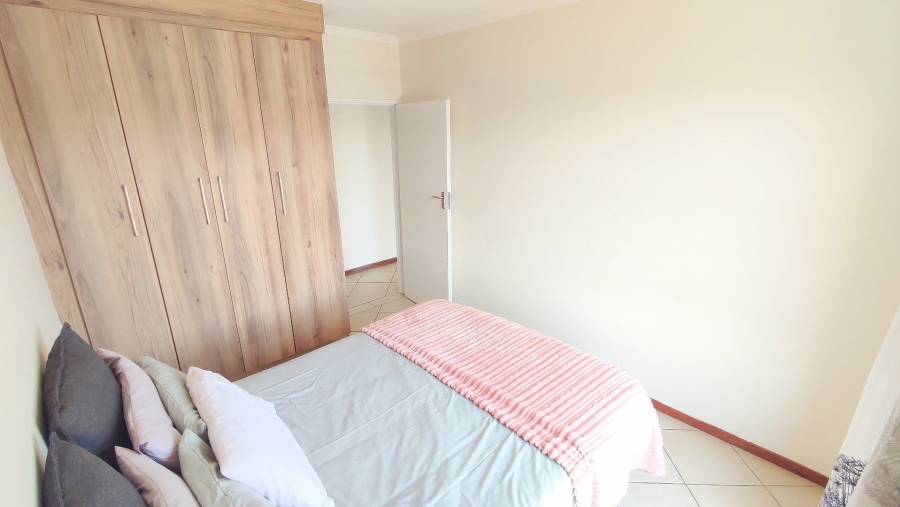 2 Bedroom Property for Sale in Monavoni Gauteng