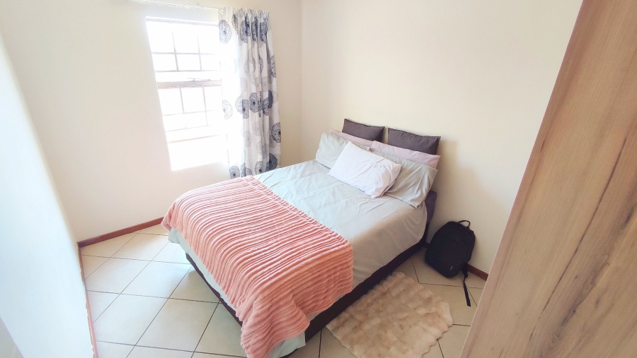 2 Bedroom Property for Sale in Monavoni Gauteng