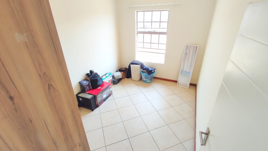 2 Bedroom Property for Sale in Monavoni Gauteng