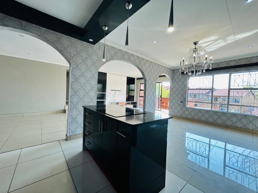 3 Bedroom Property for Sale in Buccleuch Gauteng