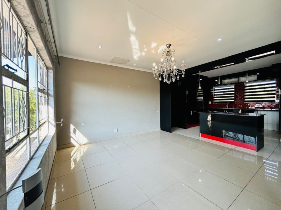 3 Bedroom Property for Sale in Buccleuch Gauteng