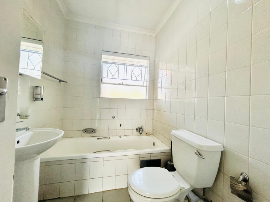 3 Bedroom Property for Sale in Buccleuch Gauteng