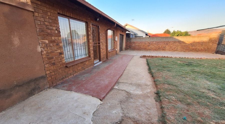 2 Bedroom Property for Sale in Mahube Valley Gauteng