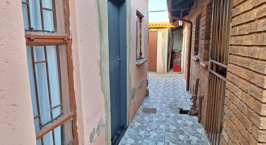 2 Bedroom Property for Sale in Mahube Valley Gauteng