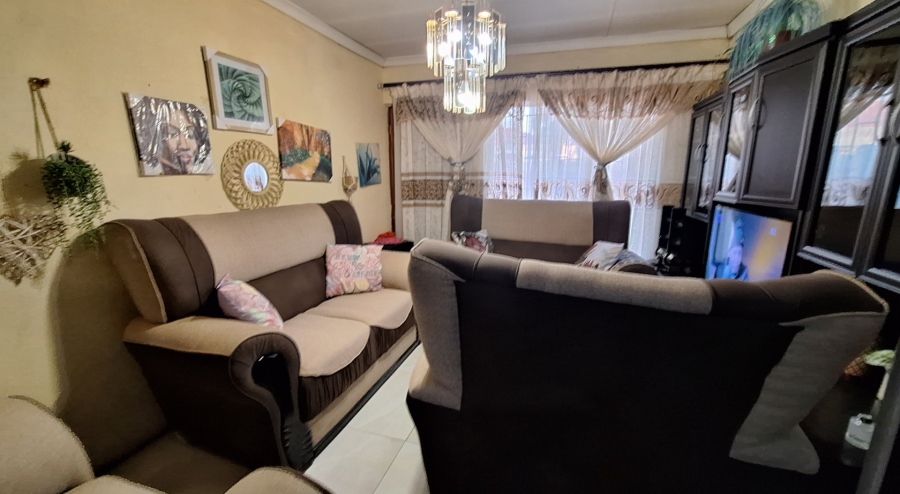 2 Bedroom Property for Sale in Mahube Valley Gauteng