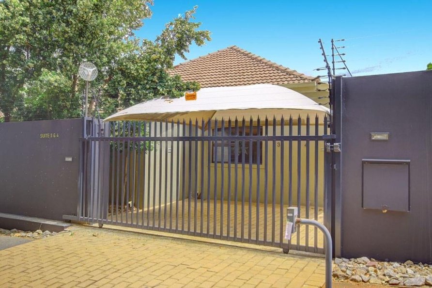 To Let 1 Bedroom Property for Rent in Rosebank Gauteng