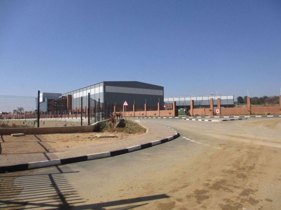 To Let commercial Property for Rent in North Riding Gauteng