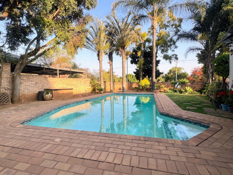 4 Bedroom Property for Sale in Rietfontein Gauteng