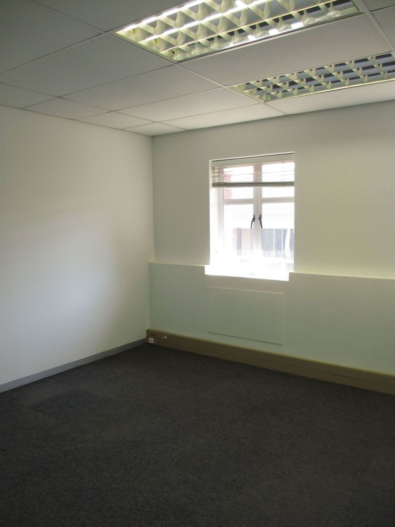 To Let commercial Property for Rent in Waterford Estates Gauteng