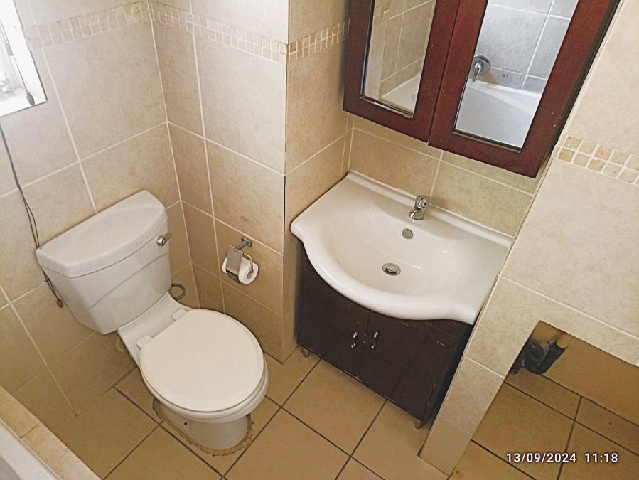 To Let 2 Bedroom Property for Rent in Sonneglans Gauteng