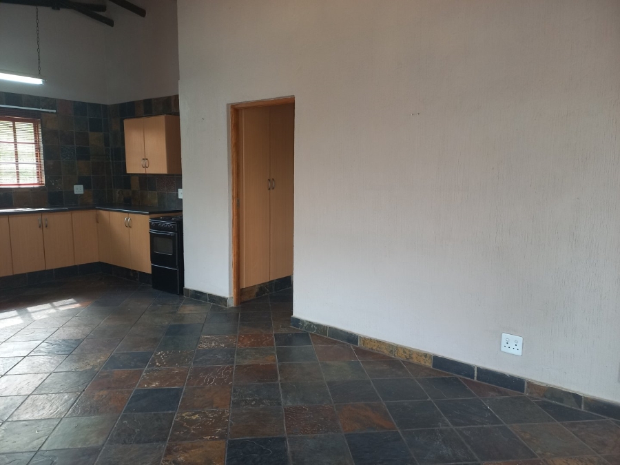 To Let 1 Bedroom Property for Rent in Rensburg Gauteng