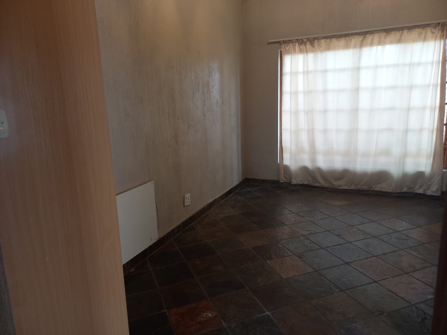 To Let 1 Bedroom Property for Rent in Rensburg Gauteng