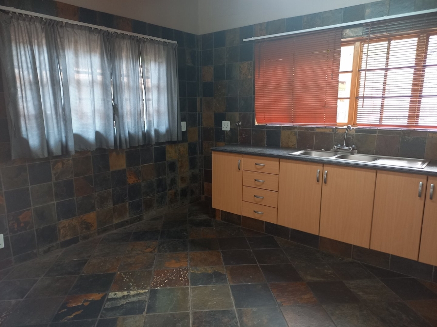 To Let 1 Bedroom Property for Rent in Rensburg Gauteng