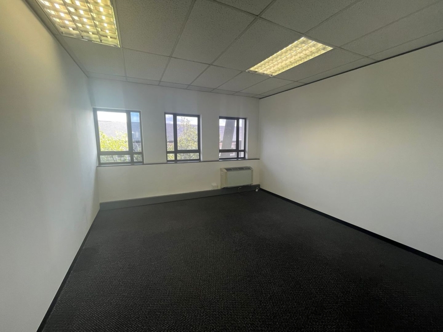 To Let commercial Property for Rent in Hyde Park Gauteng