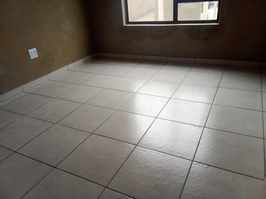 2 Bedroom Property for Sale in Mapetla Gauteng