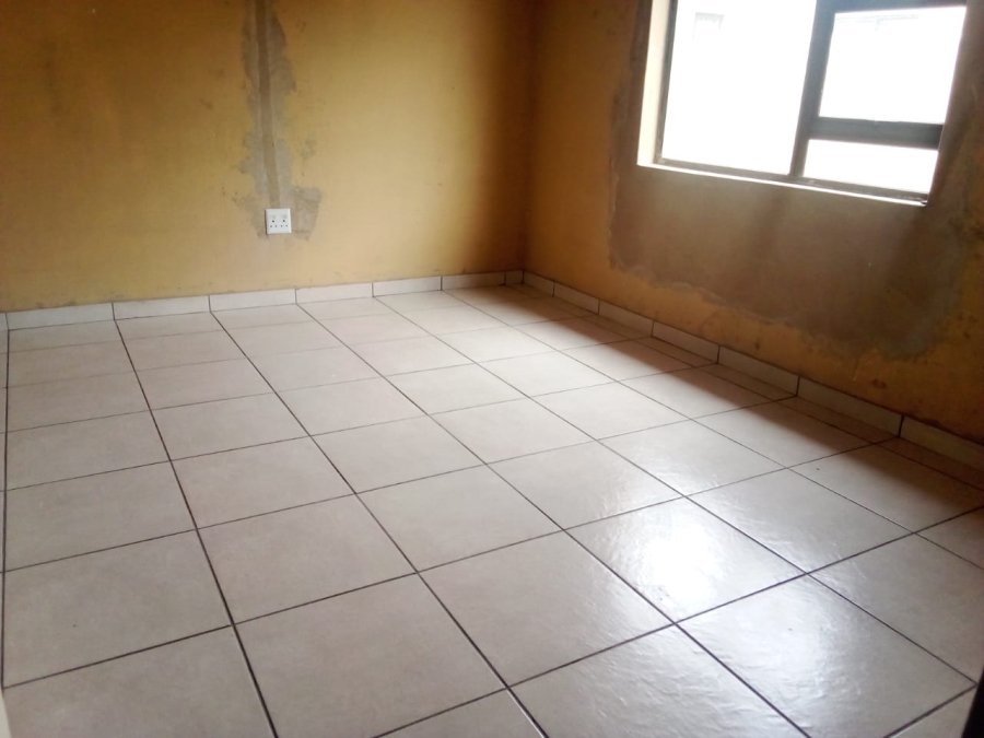 2 Bedroom Property for Sale in Mapetla Gauteng