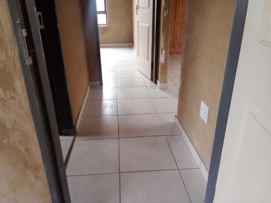 2 Bedroom Property for Sale in Mapetla Gauteng