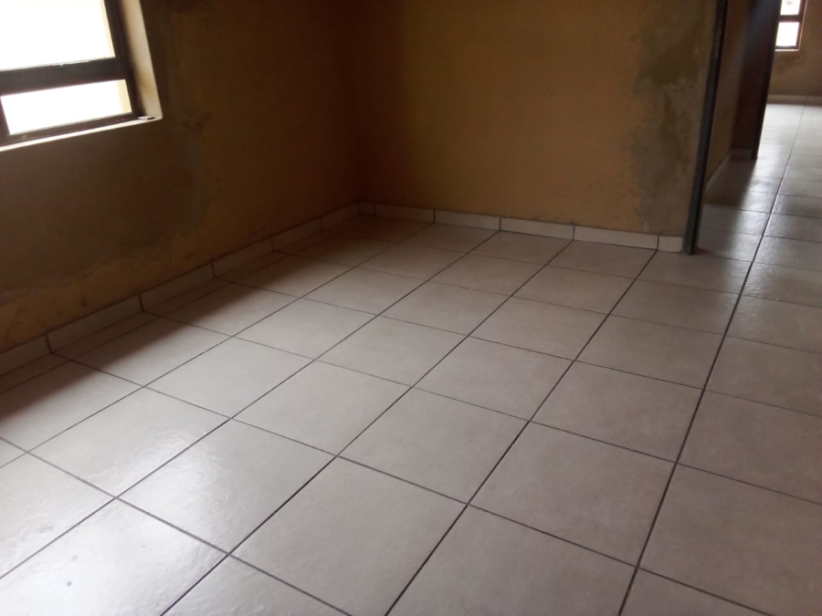 2 Bedroom Property for Sale in Mapetla Gauteng