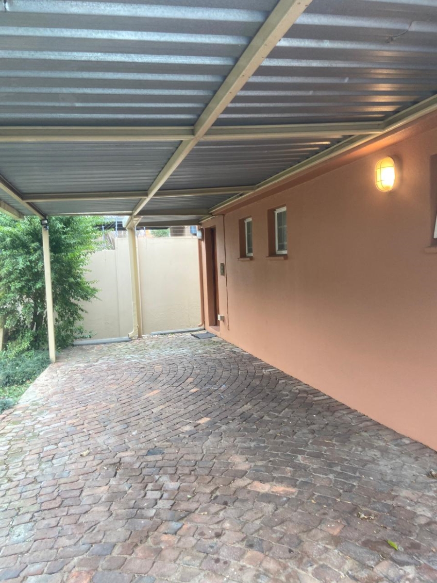 To Let 1 Bedroom Property for Rent in Sandringham Gauteng